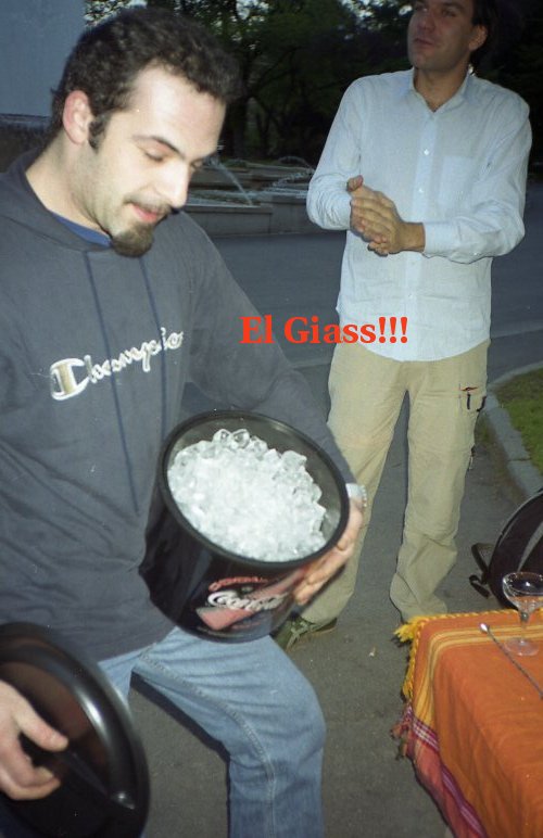 vap0420mil004.jpg